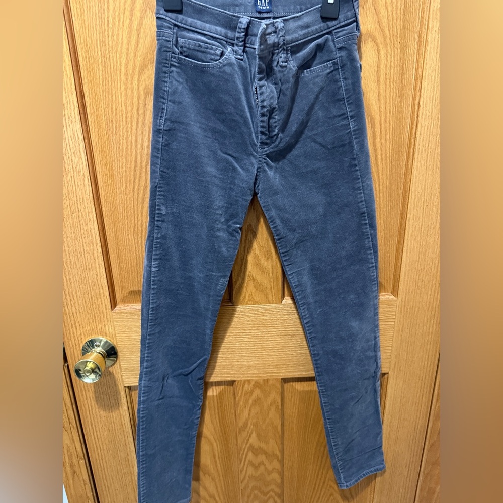 GAP Gray velvet skinny pant Size 24